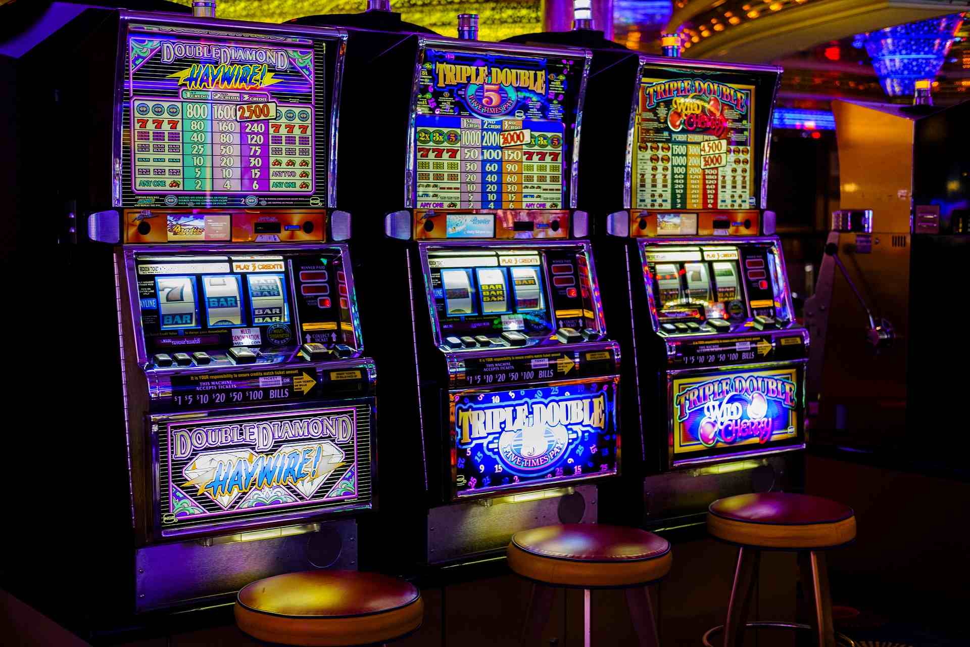 Ein Bild von Spielautomaten im Casino