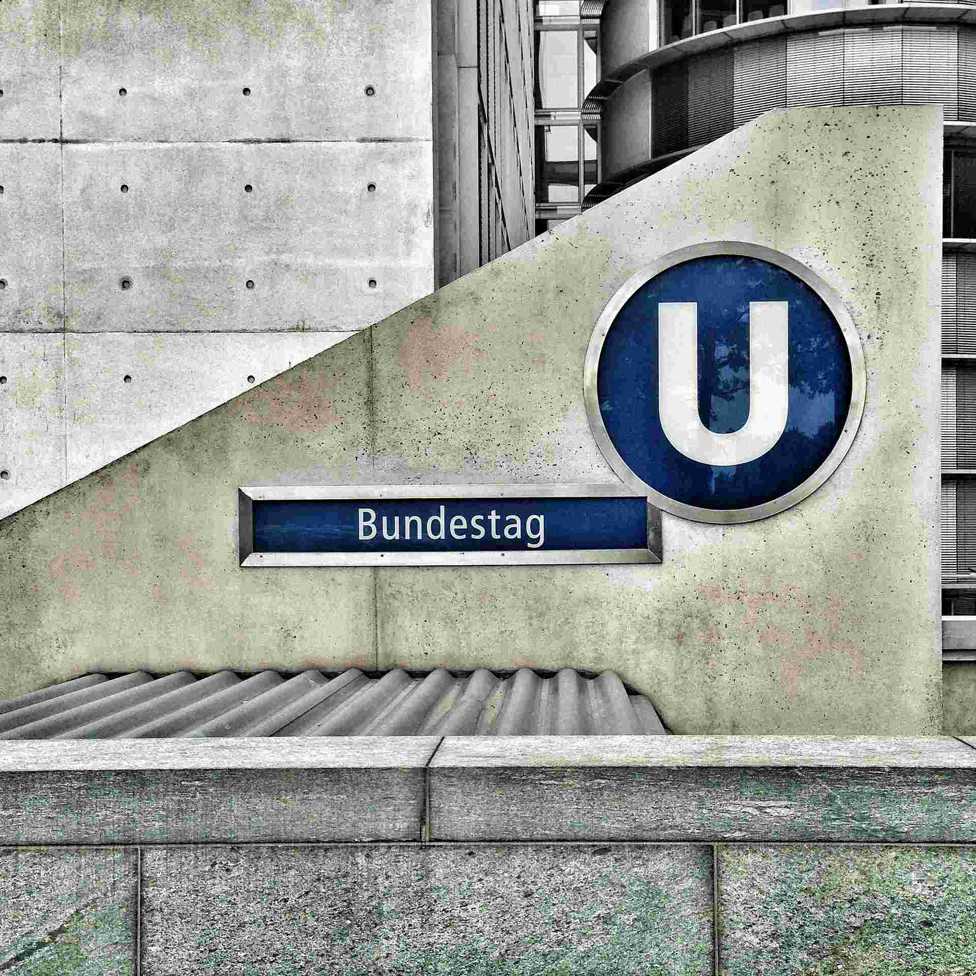Ein Bild von der Berliner U-Bahn-Station Bundestag